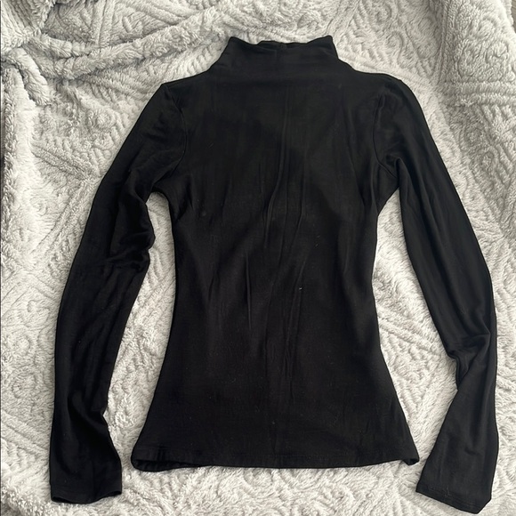 YUMMIE Women's black long sleeve mock-neck Shapewear top. XS capsule minimalist - Picture 1 of 6